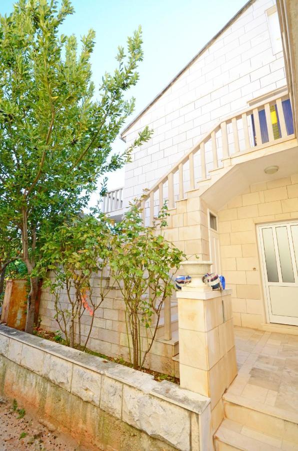 Apartment Jerka Supetar Ngoại thất bức ảnh