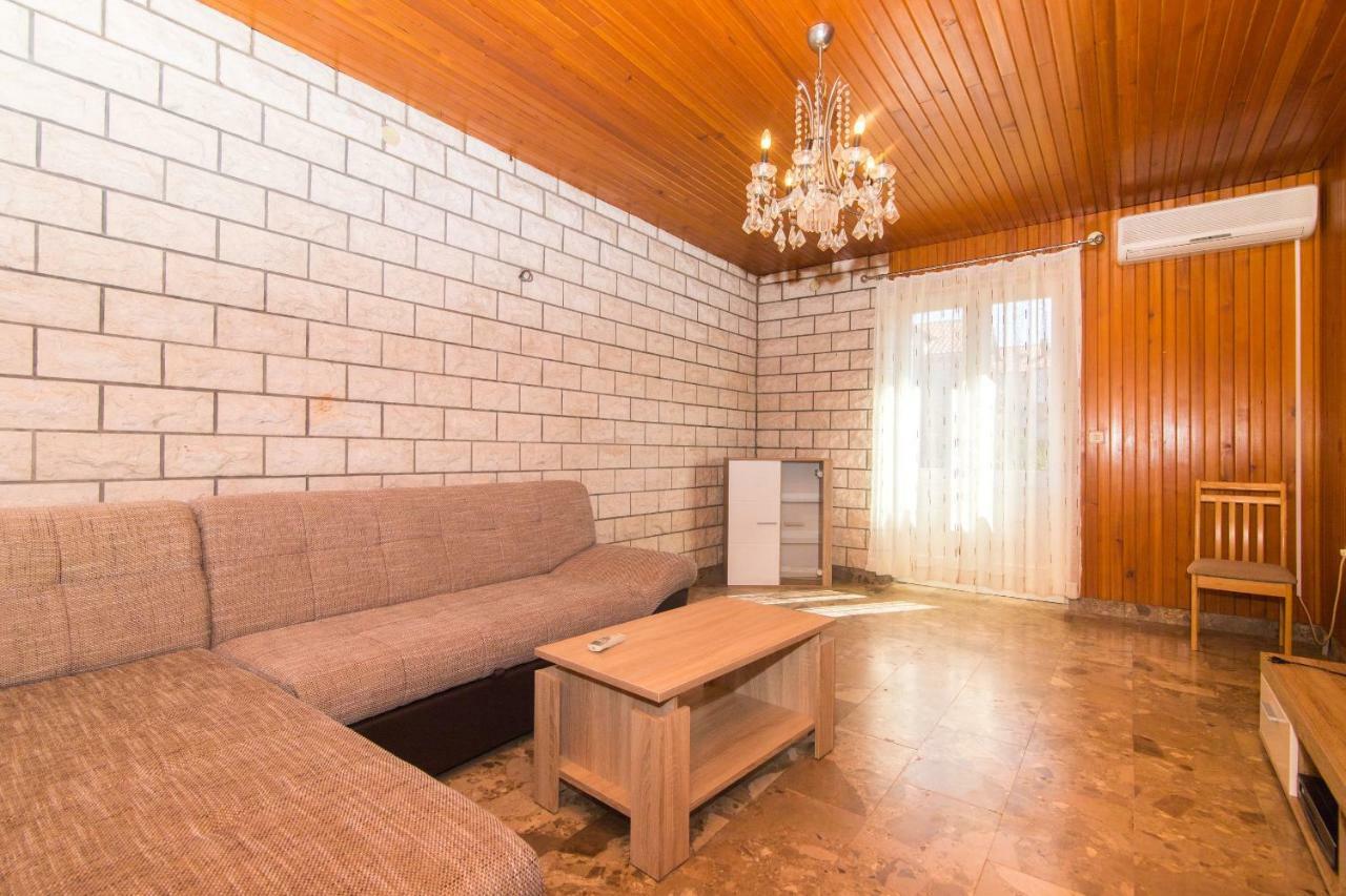 Apartment Jerka Supetar Ngoại thất bức ảnh