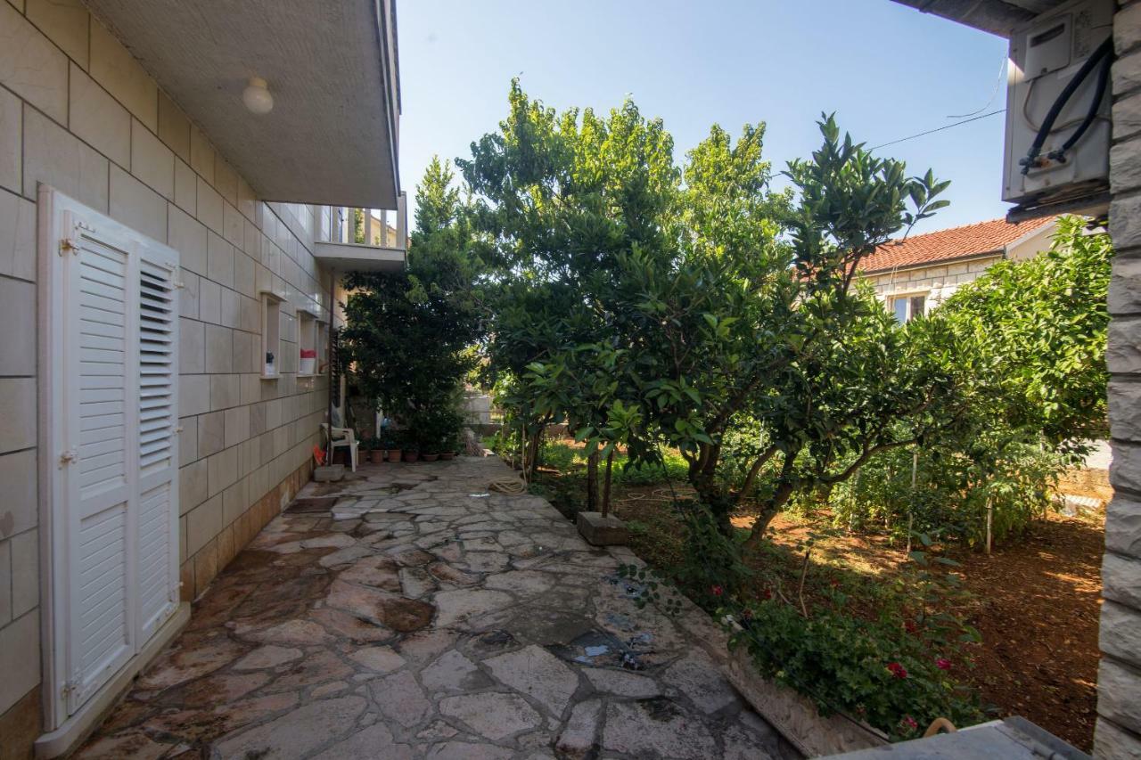 Apartment Jerka Supetar Ngoại thất bức ảnh