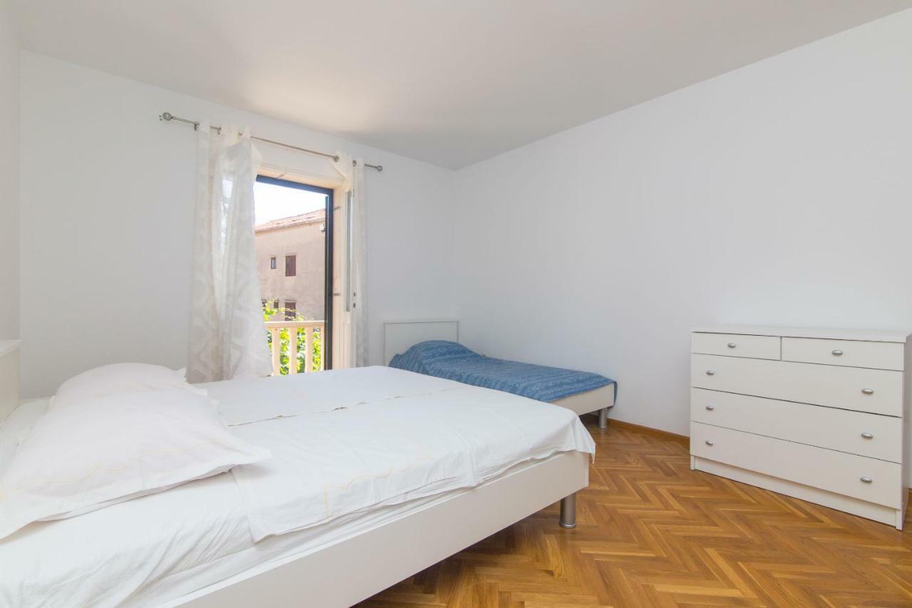 Apartment Jerka Supetar Ngoại thất bức ảnh